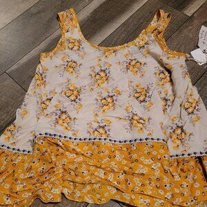 NWT - Ivy Jane - Cousin Earl tank top.  Size small.